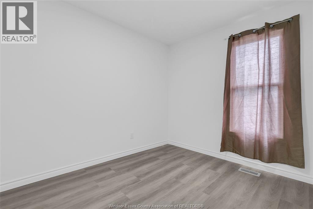 941 Cataraqui, Windsor, Ontario  N9A 3P7 - Photo 15 - 26005312