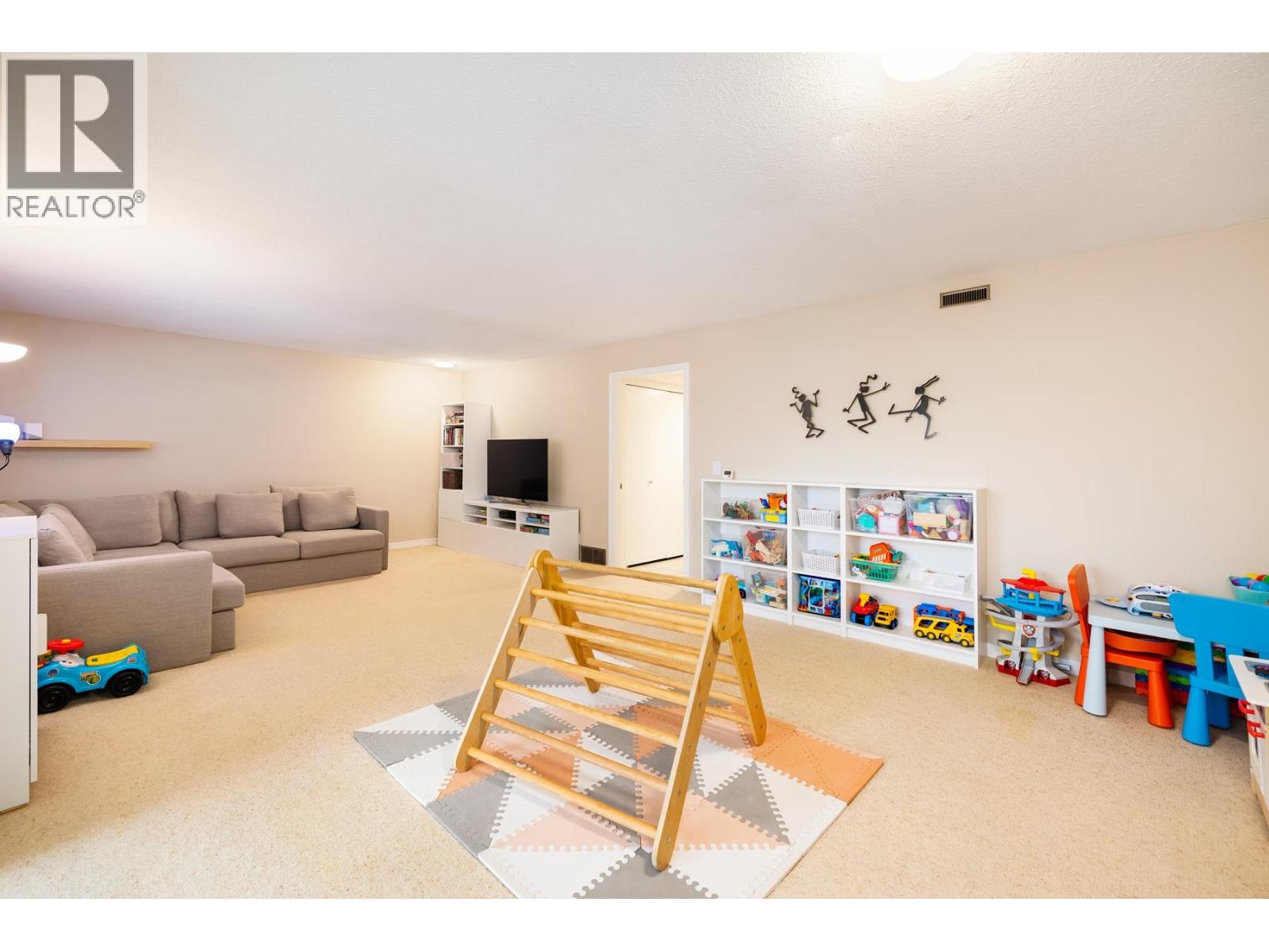 3985 Frames Place, North Vancouver, British Columbia  V7G 2M5 - Photo 30 - R3098776