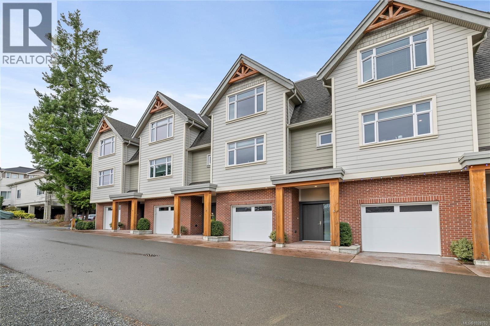 6 180 First Ave, Qualicum Beach, British Columbia  V9K 1H1 - Photo 2 - 1028793