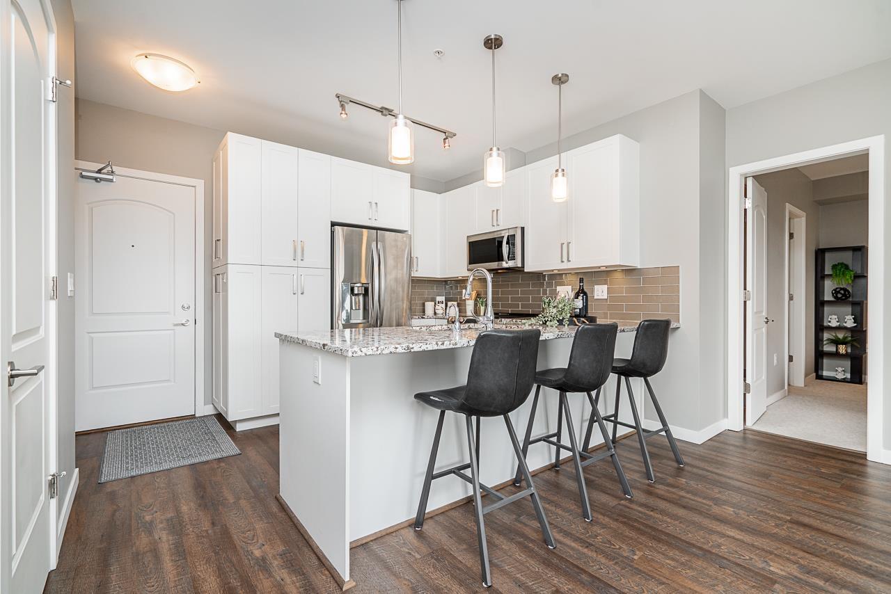 301 6490 194 Street, Surrey, British Columbia  V4N 6J9 - Photo 6 - R3099522