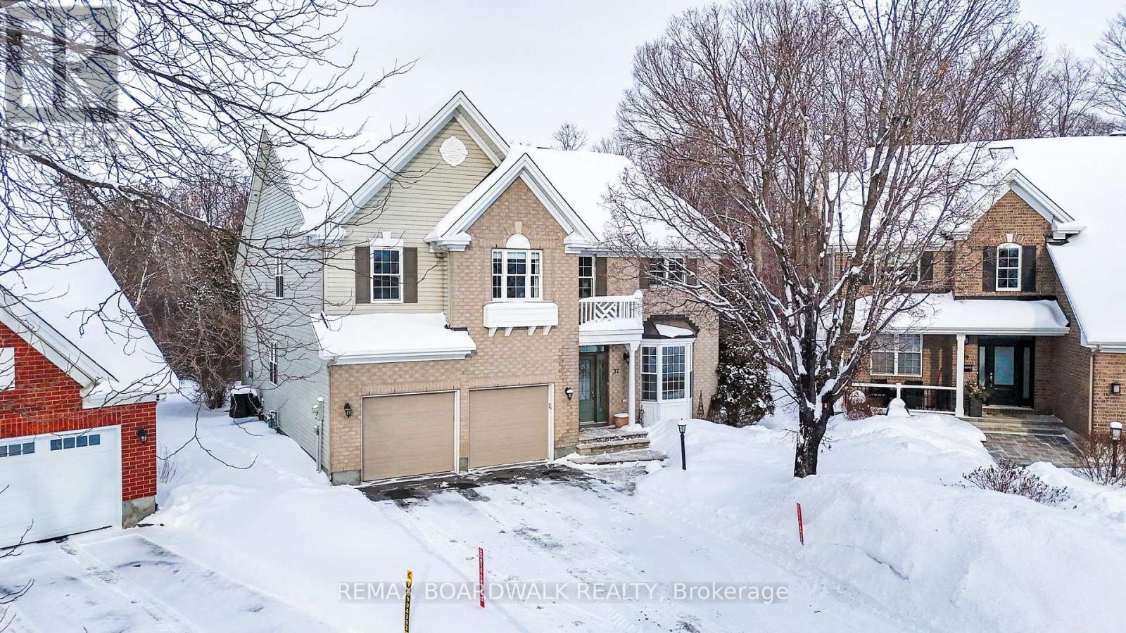 57 Mattawa Crescent, Ottawa, Ontario  K2M 2E8 - Photo 1 - X12881888