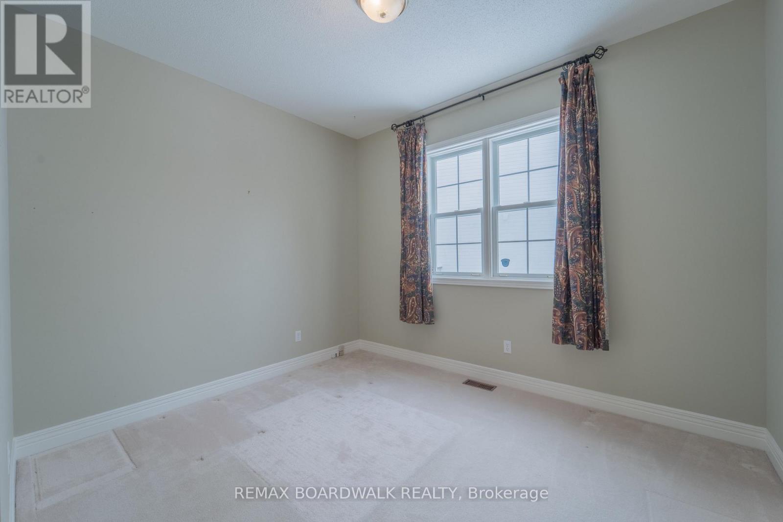 57 Mattawa Crescent, Ottawa, Ontario  K2M 2E8 - Photo 22 - X12881888