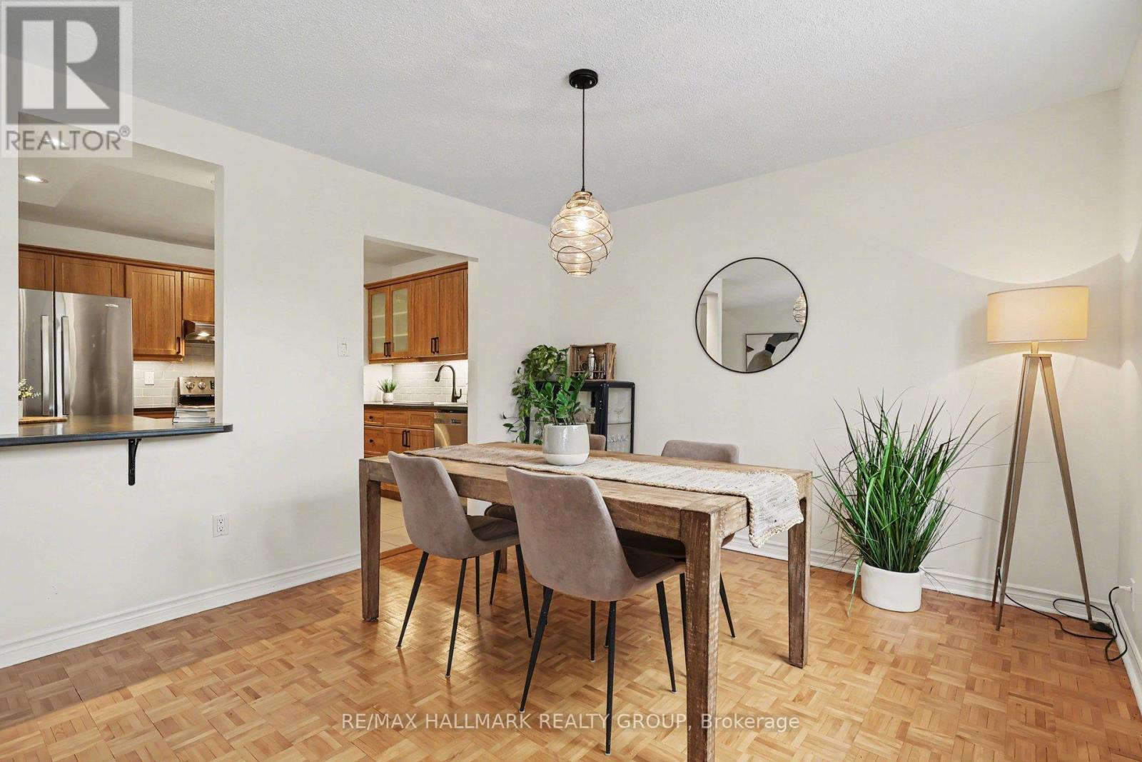 D - 77 Glen Park Drive, Ottawa, Ontario  K1B 3Z1 - Photo 11 - X12881984