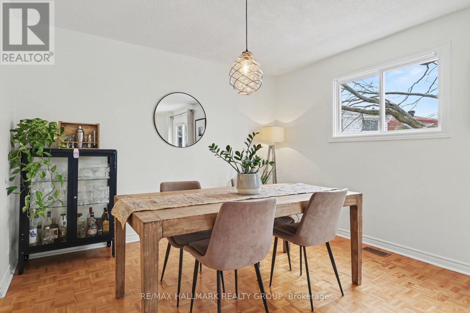 D - 77 Glen Park Drive, Ottawa, Ontario  K1B 3Z1 - Photo 12 - X12881984