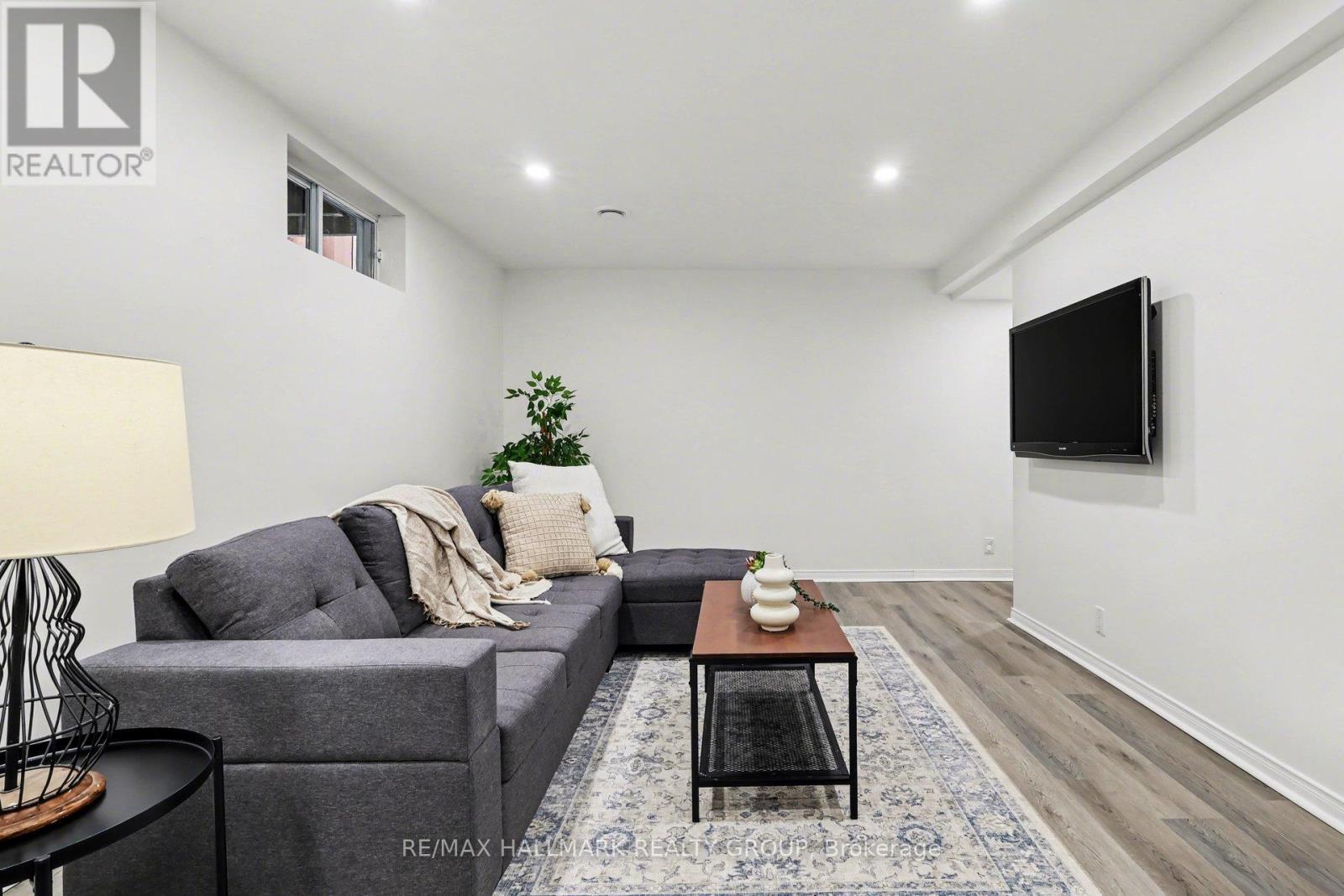 D - 77 Glen Park Drive, Ottawa, Ontario  K1B 3Z1 - Photo 26 - X12881984