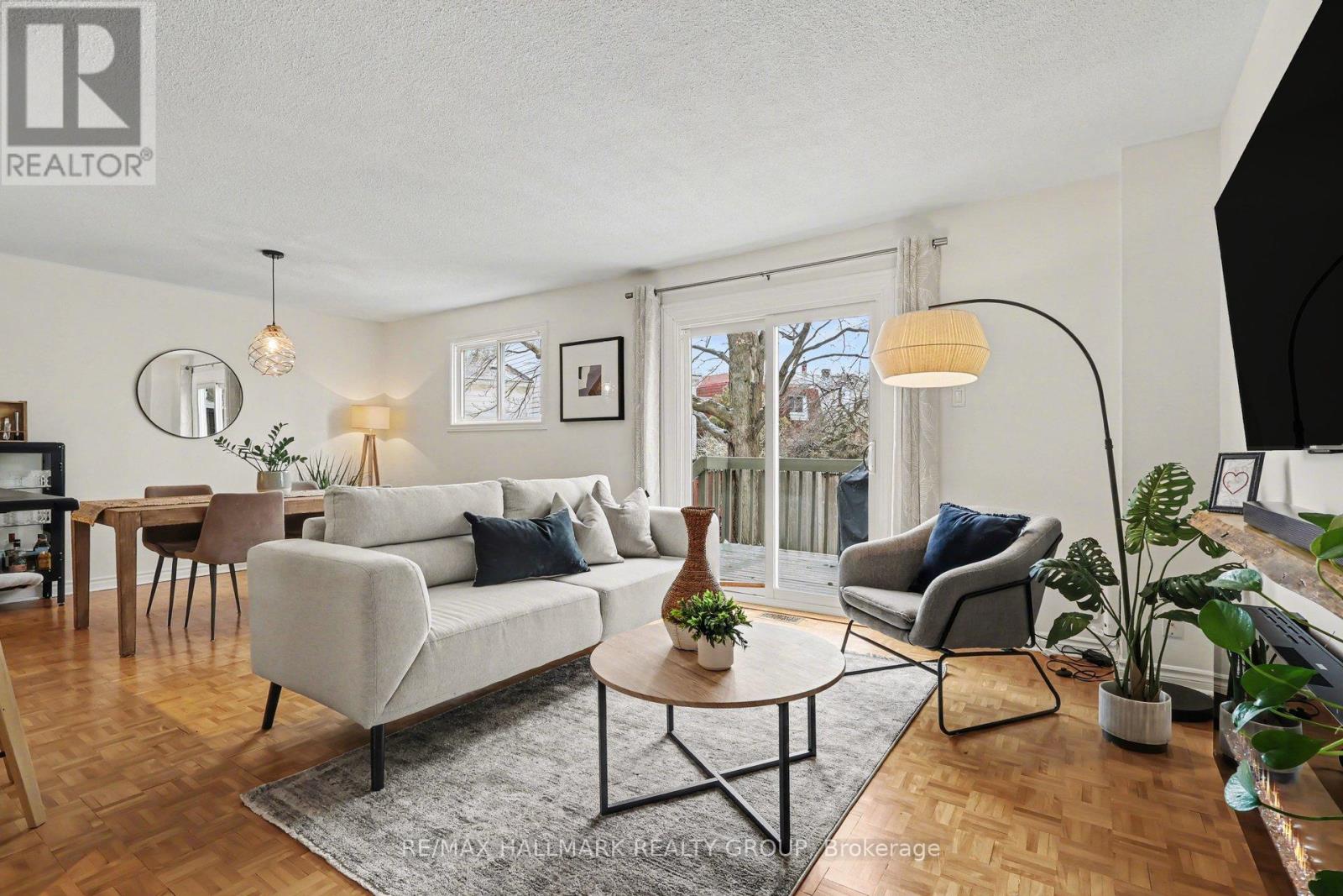 D - 77 Glen Park Drive, Ottawa, Ontario  K1B 3Z1 - Photo 3 - X12881984