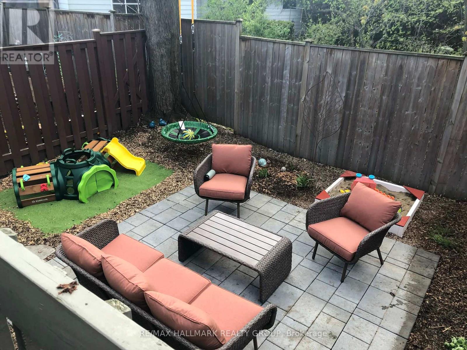 D - 77 Glen Park Drive, Ottawa, Ontario  K1B 3Z1 - Photo 31 - X12881984