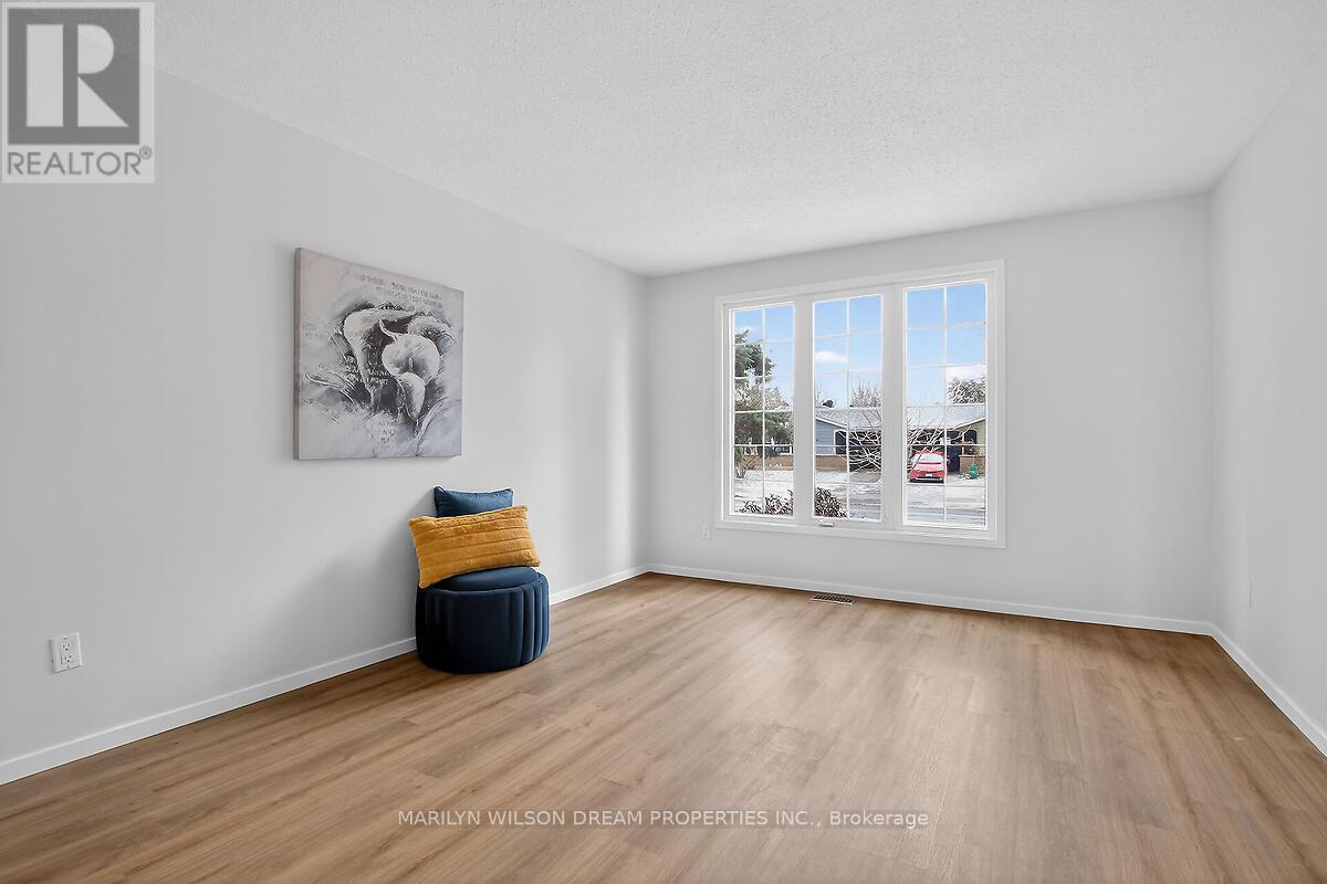 1377 Cahill Drive, Ottawa, Ontario  K1V 8V6 - Photo 4 - X12882072