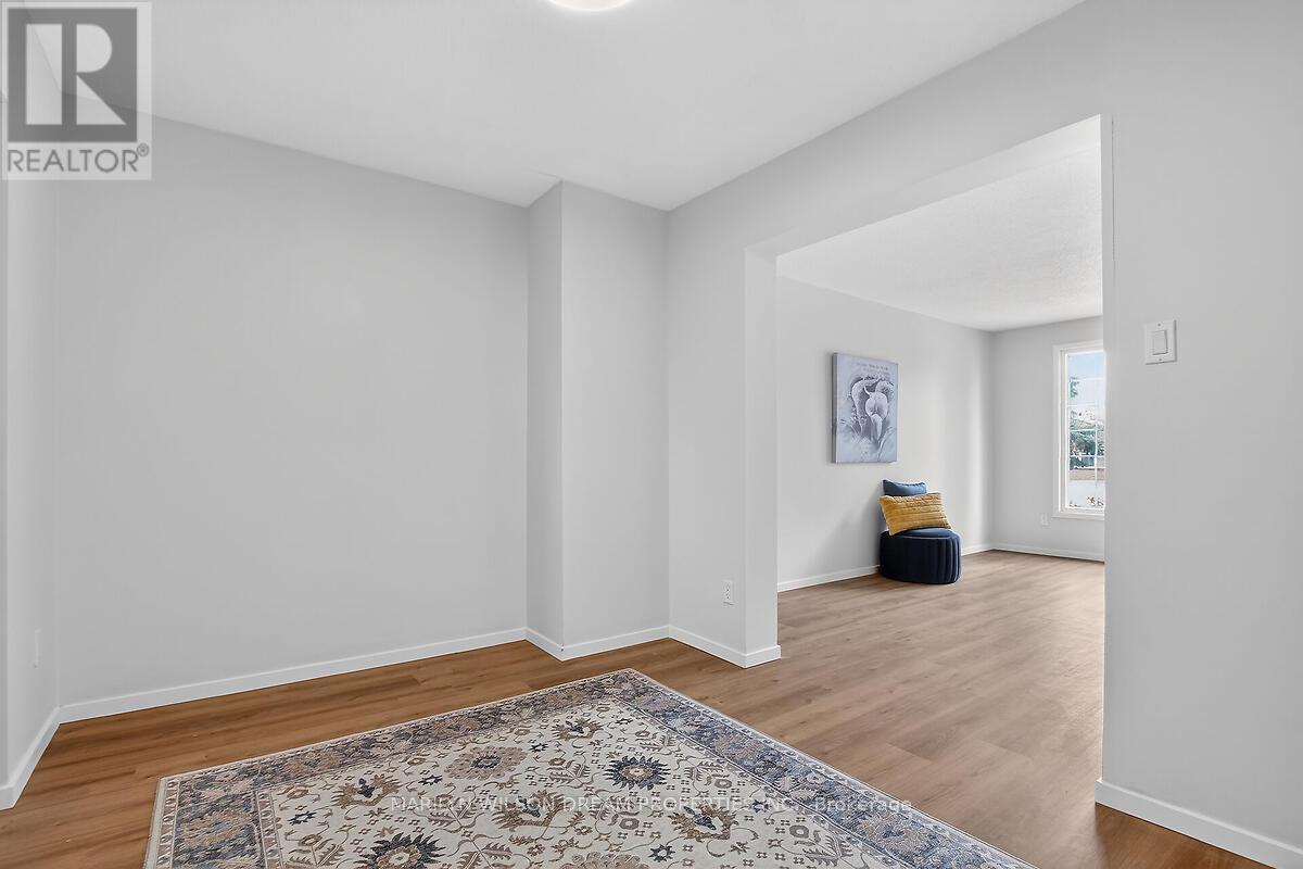 1377 Cahill Drive, Ottawa, Ontario  K1V 8V6 - Photo 7 - X12882072