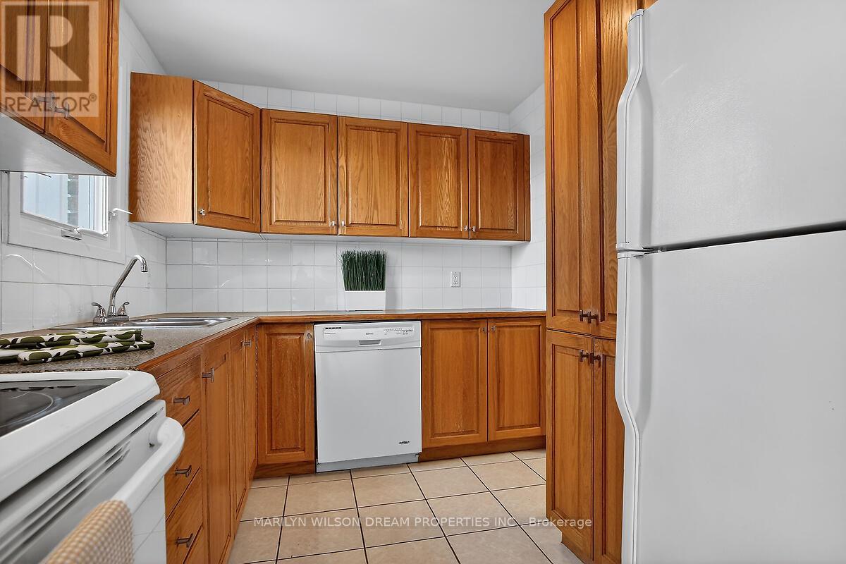 1377 Cahill Drive, Ottawa, Ontario  K1V 8V6 - Photo 8 - X12882072