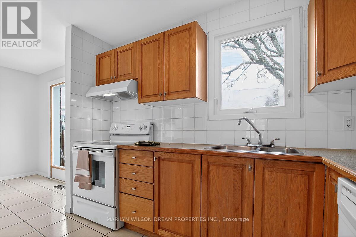 1377 Cahill Drive, Ottawa, Ontario  K1V 8V6 - Photo 9 - X12882072