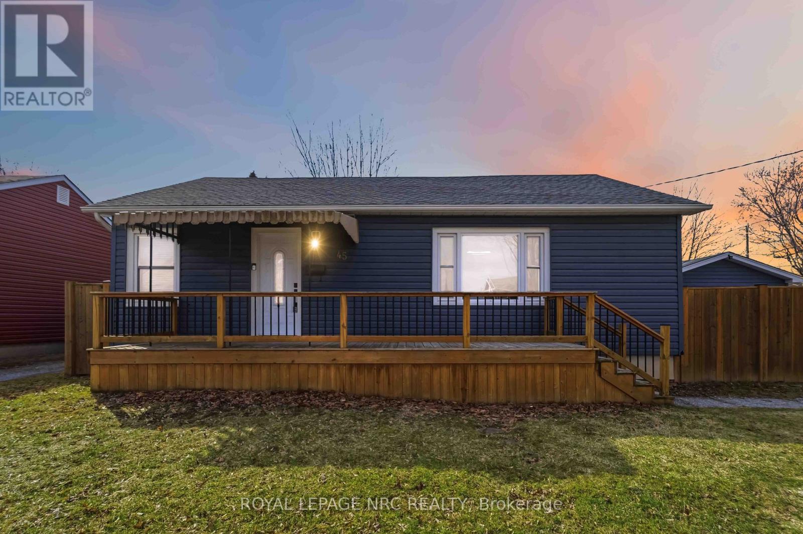 45 Shakespeare Avenue, St. Catharines, Ontario  L2R 6M8 - Photo 2 - X12882060