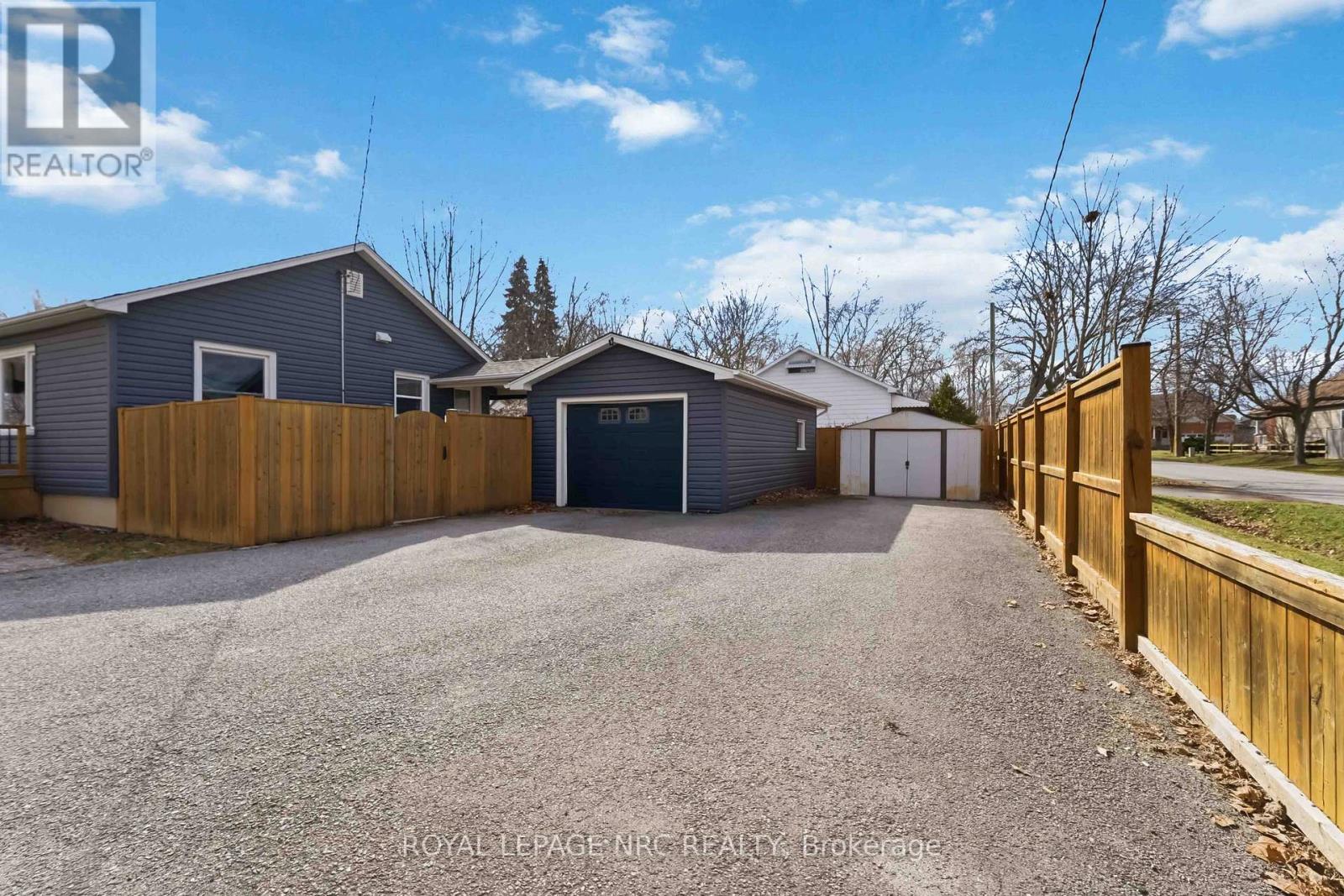 45 Shakespeare Avenue, St. Catharines, Ontario  L2R 6M8 - Photo 4 - X12882060