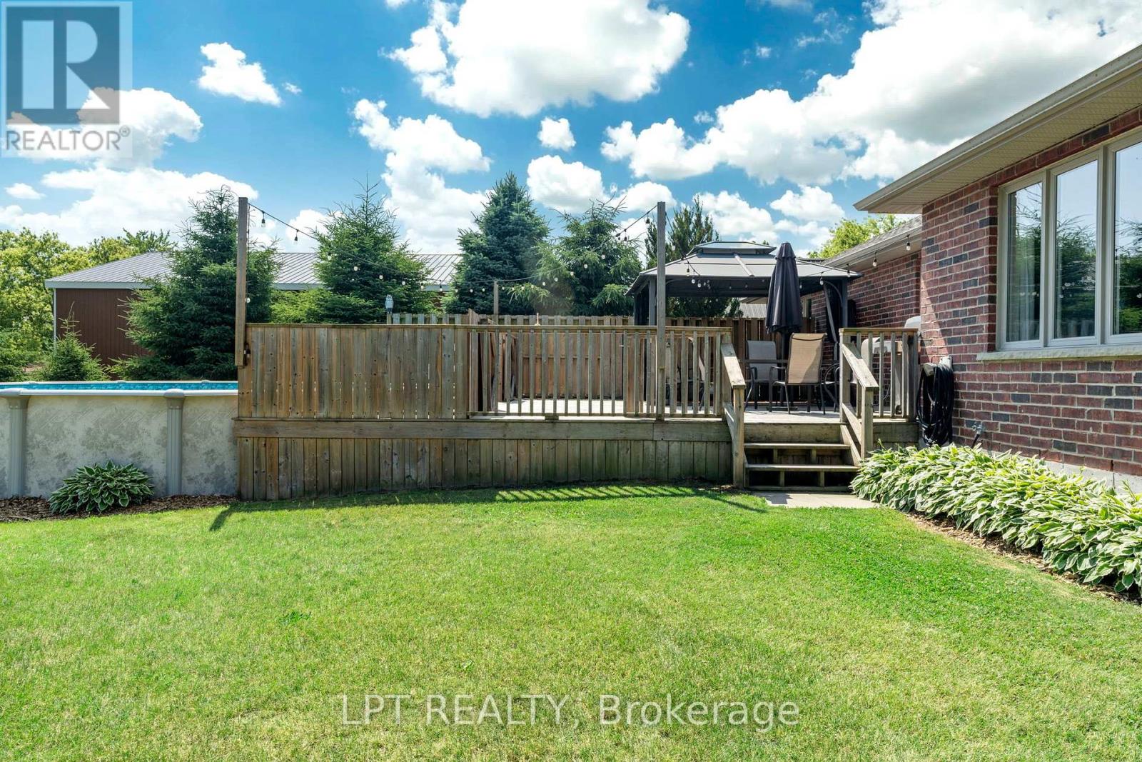 18 Durham Street, Newbury, Ontario  N0L 1Z0 - Photo 38 - X12878316