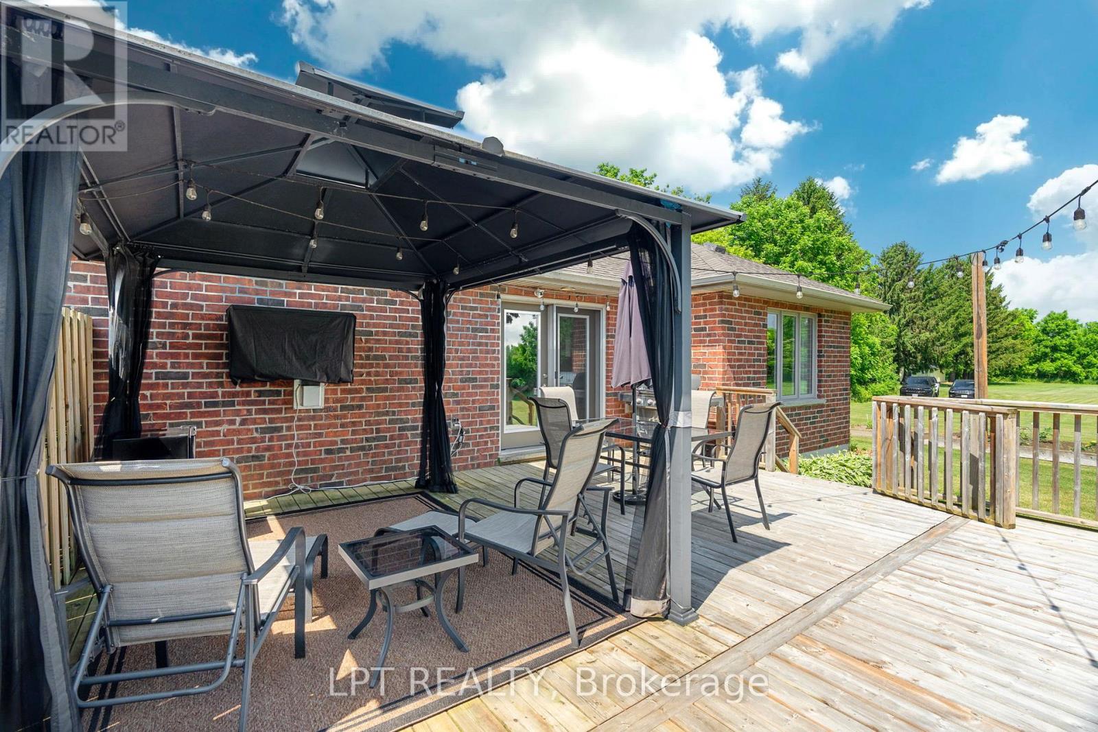 18 Durham Street, Newbury, Ontario  N0L 1Z0 - Photo 33 - X12878316