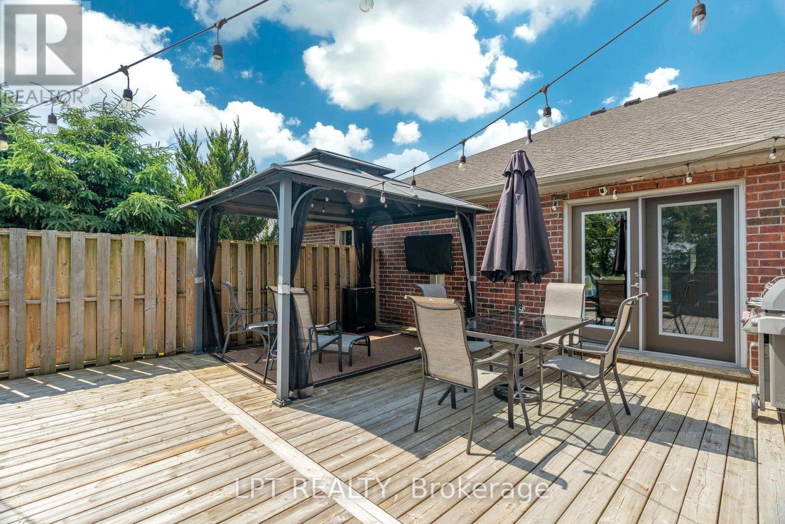 18 Durham Street, Newbury, Ontario  N0L 1Z0 - Photo 31 - X12878316