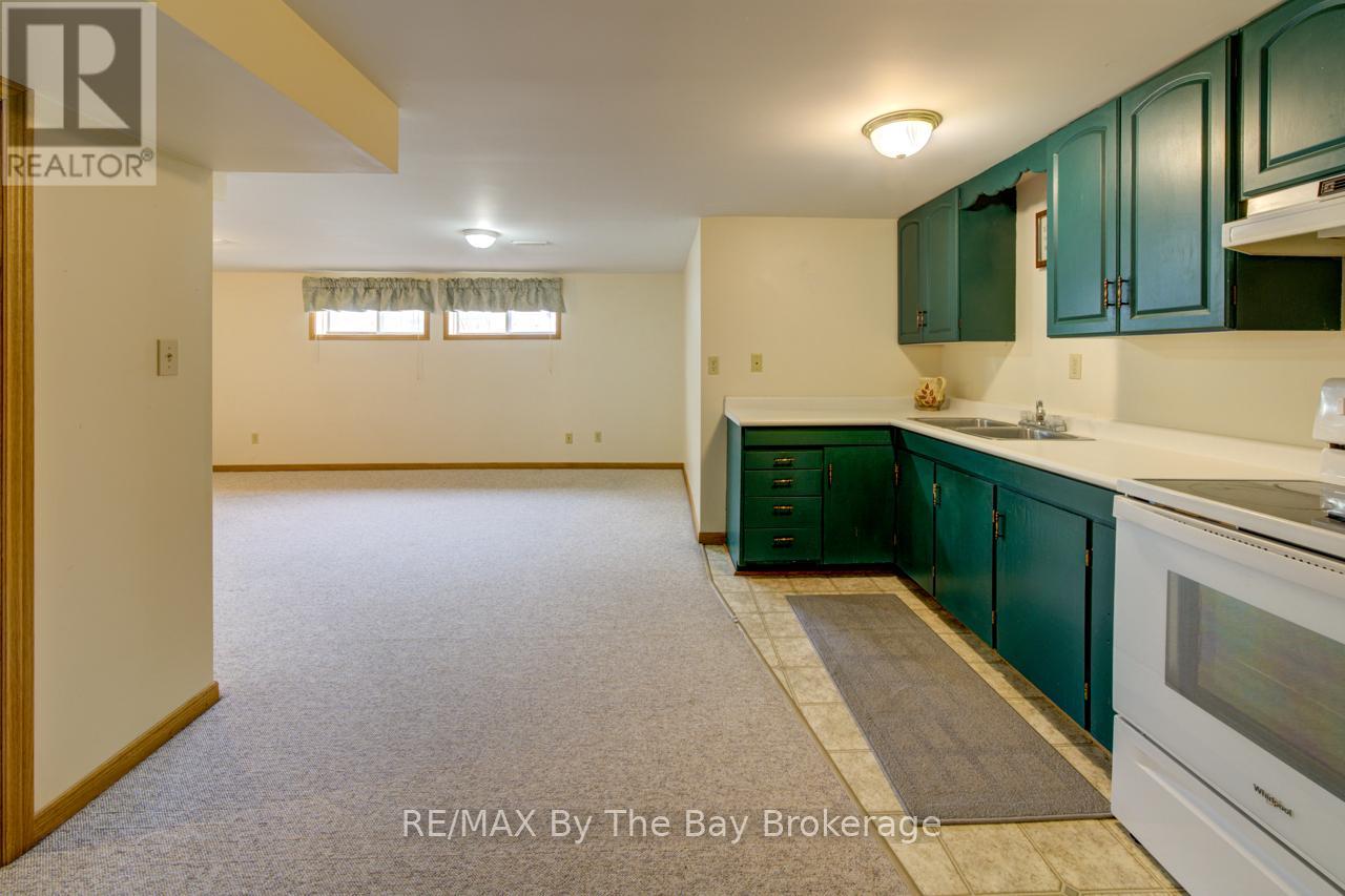 229 Datas Drive E, Clearview, Ontario  L0M 1S0 - Photo 22 - S12882000