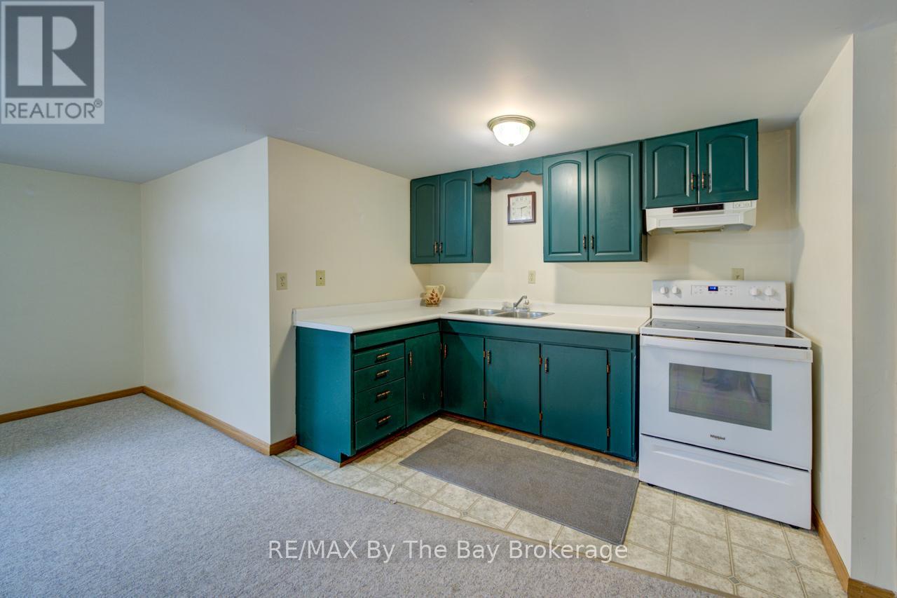 229 Datas Drive E, Clearview, Ontario  L0M 1S0 - Photo 23 - S12882000