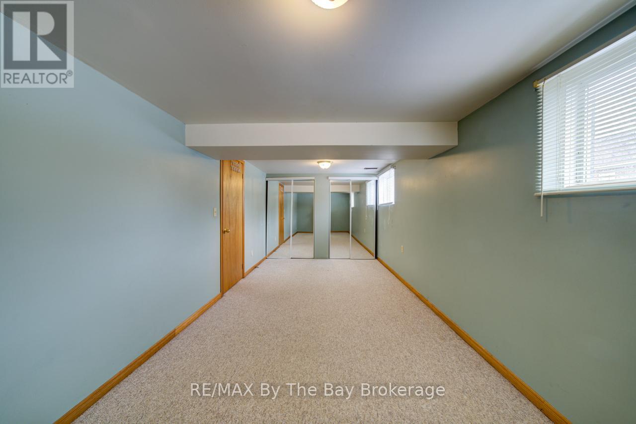 229 Datas Drive E, Clearview, Ontario  L0M 1S0 - Photo 35 - S12882000