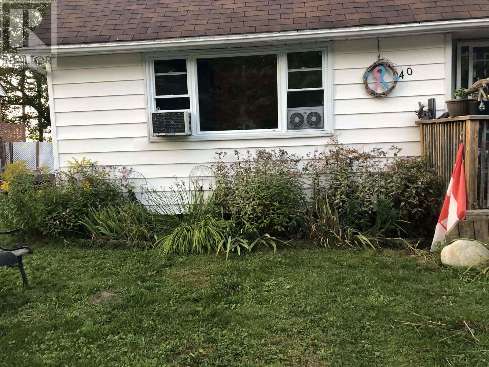 40 Robertson Rd, Elliot Lake, Ontario  P5A 1C7 - Photo 3 - SM260159