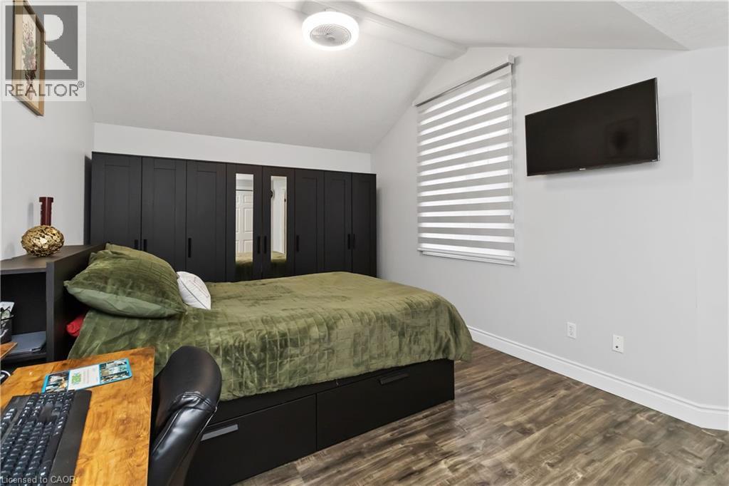 11 Bond Court, Guelph, Ontario  N1H 8N6 - Photo 23 - 40812112