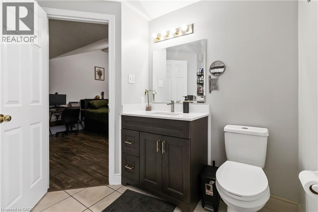 11 Bond Court, Guelph, Ontario  N1H 8N6 - Photo 26 - 40812112