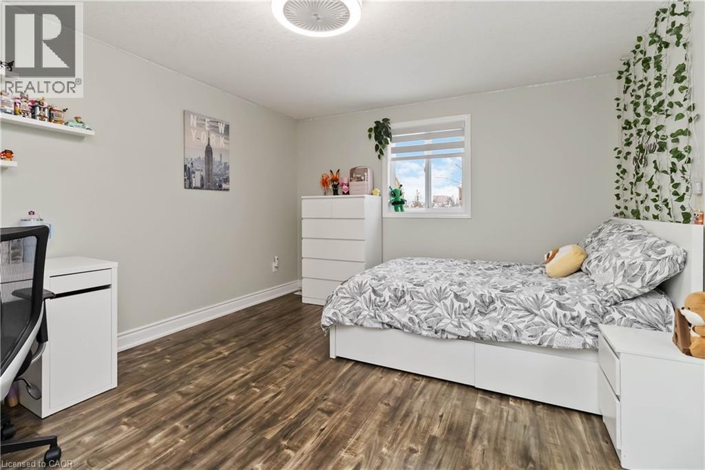 11 Bond Court, Guelph, Ontario  N1H 8N6 - Photo 29 - 40812112