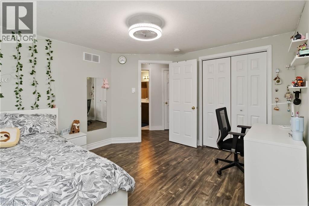 11 Bond Court, Guelph, Ontario  N1H 8N6 - Photo 30 - 40812112