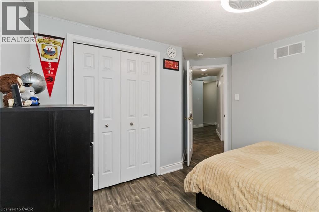 11 Bond Court, Guelph, Ontario  N1H 8N6 - Photo 33 - 40812112