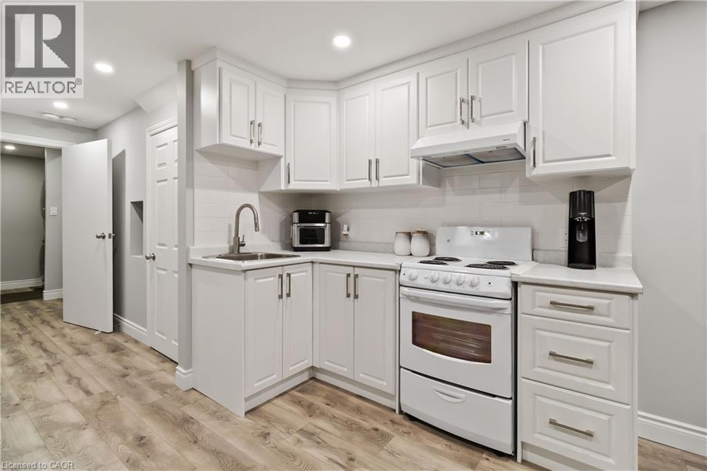 11 Bond Court, Guelph, Ontario  N1H 8N6 - Photo 43 - 40812112