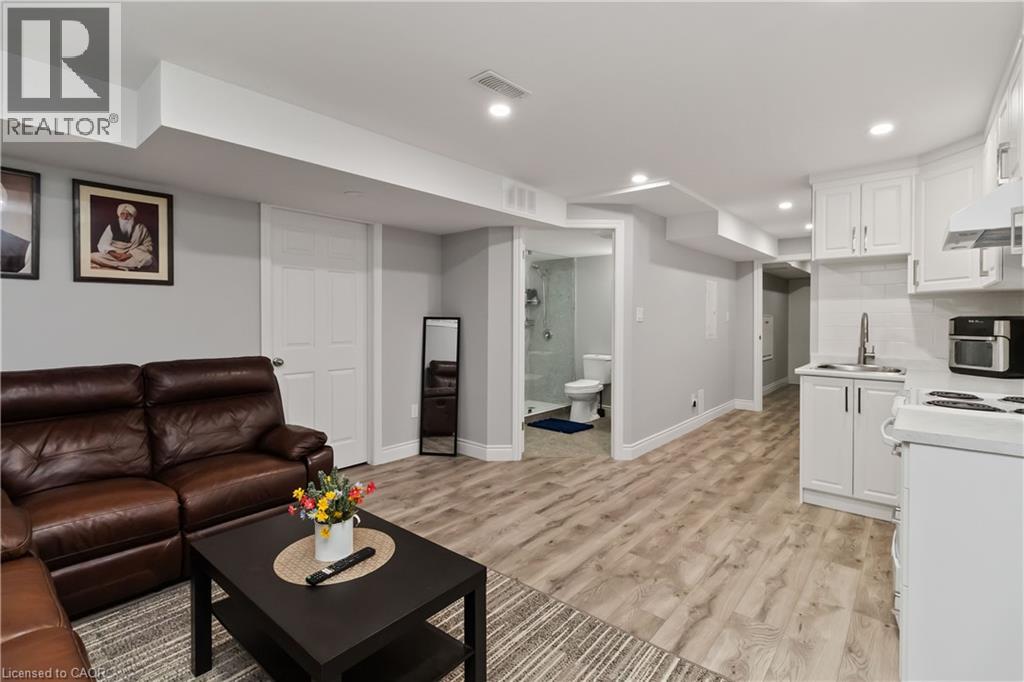 11 Bond Court, Guelph, Ontario  N1H 8N6 - Photo 45 - 40812112