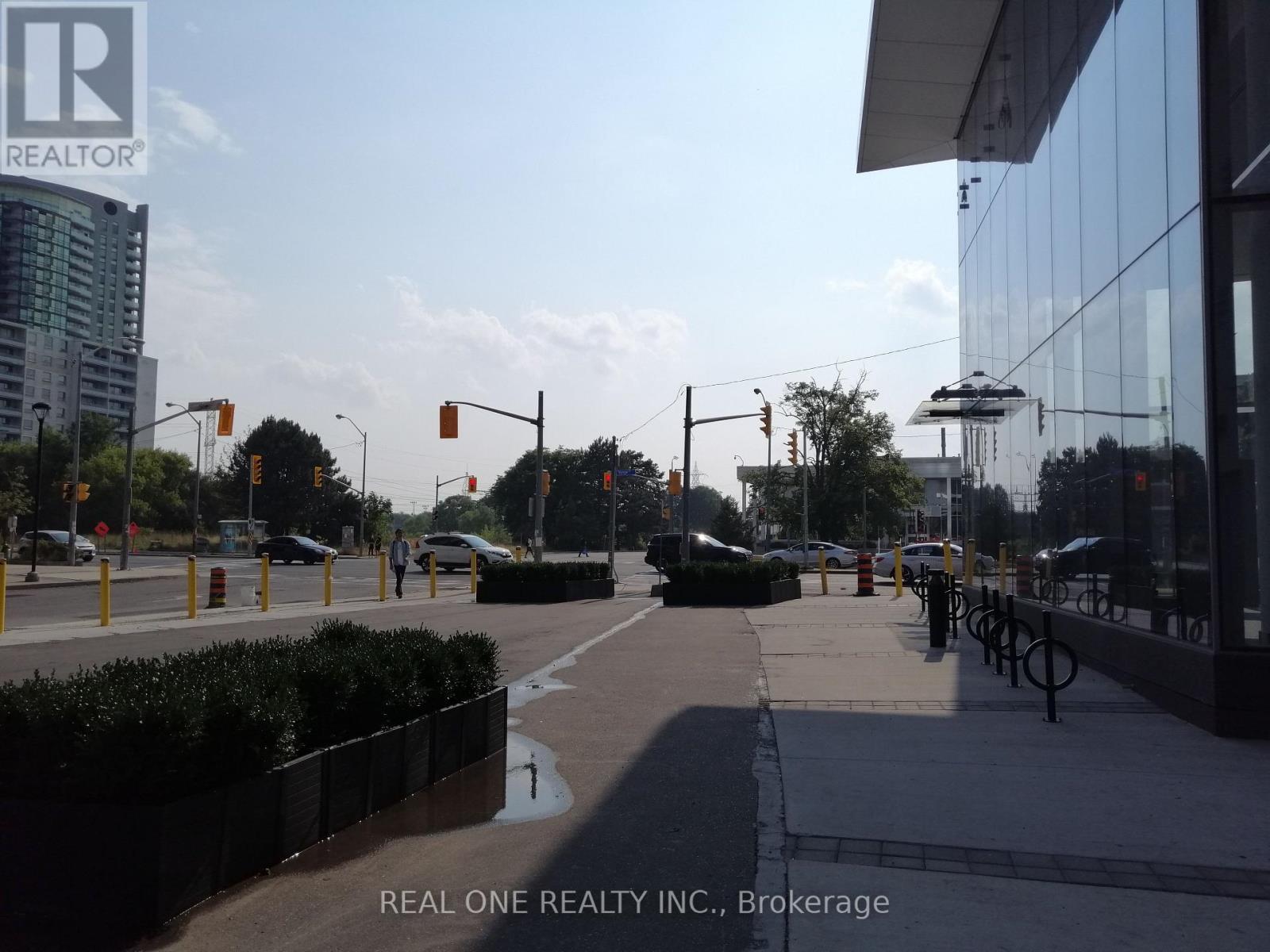 1903 - 8 Olympic Garden Drive, Toronto, Ontario M2M 0B9 - Photo 15 - C12881904