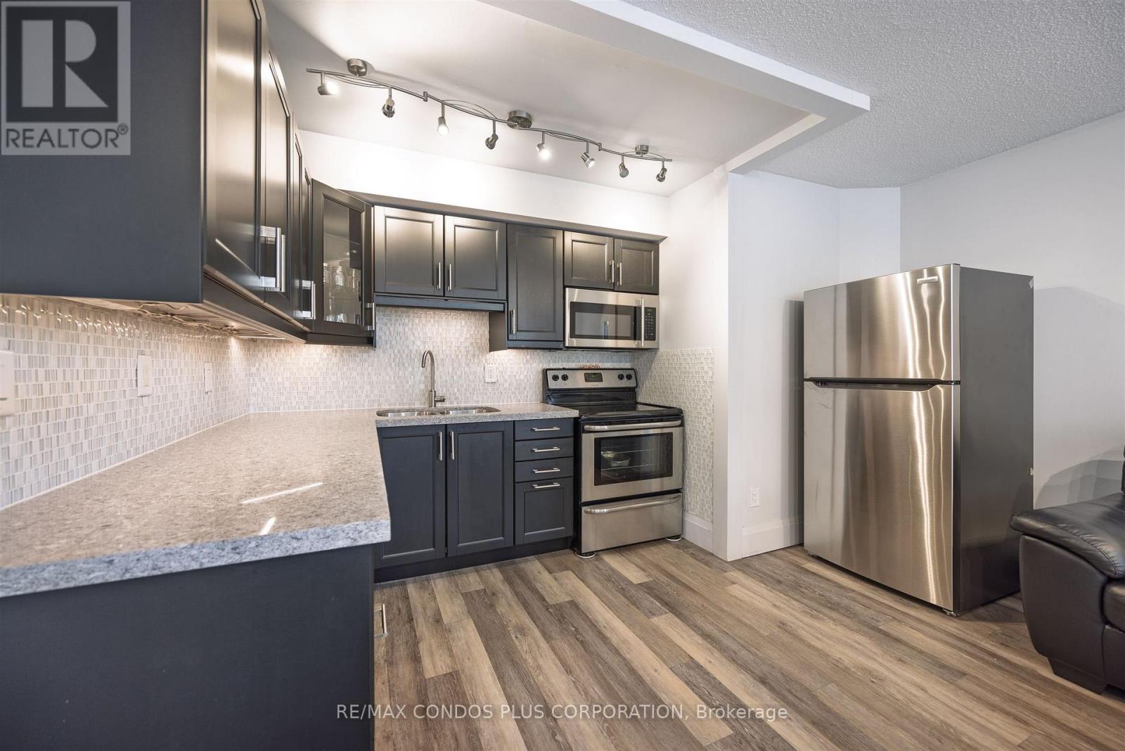 1807 - 55 Centre Avenue, Toronto, Ontario  M5G 1R4 - Photo 5 - C12881918