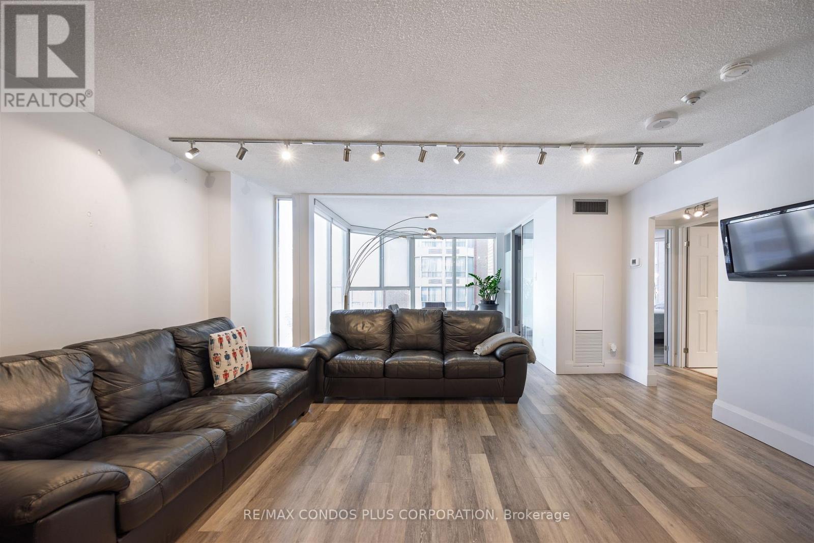 1807 - 55 Centre Avenue, Toronto, Ontario  M5G 1R4 - Photo 8 - C12881918