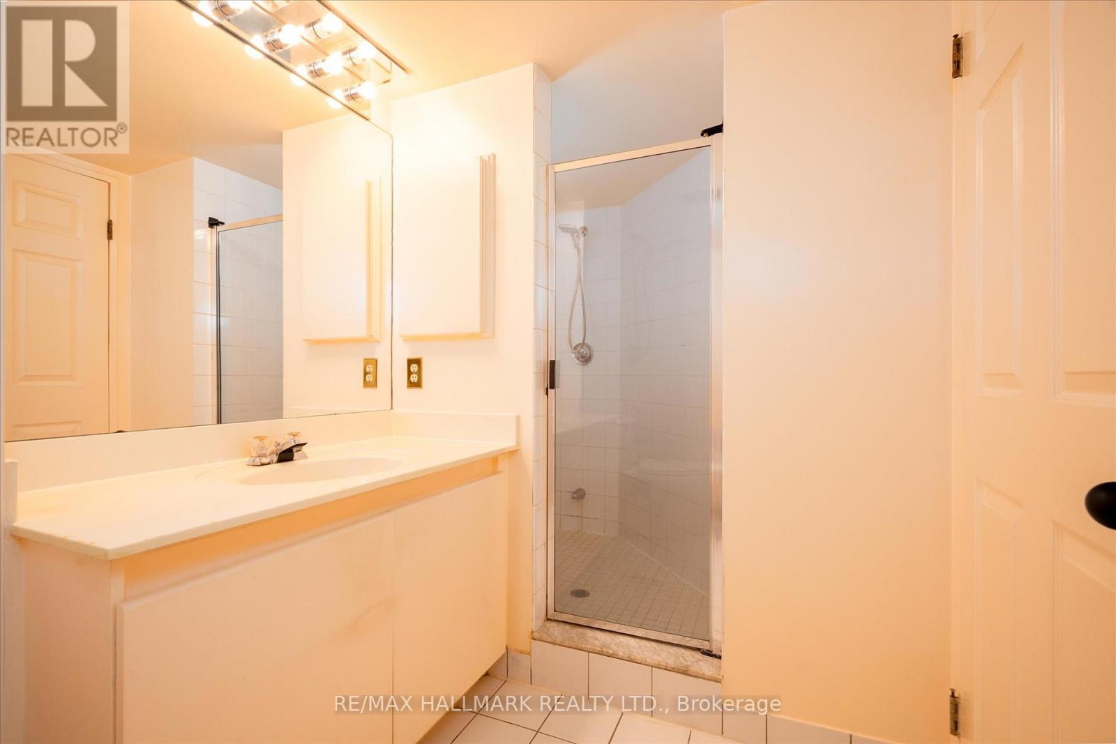 613 - 24 Wellesley Street W, Toronto, Ontario M4Y 2X6 - Photo 18 - C12881936