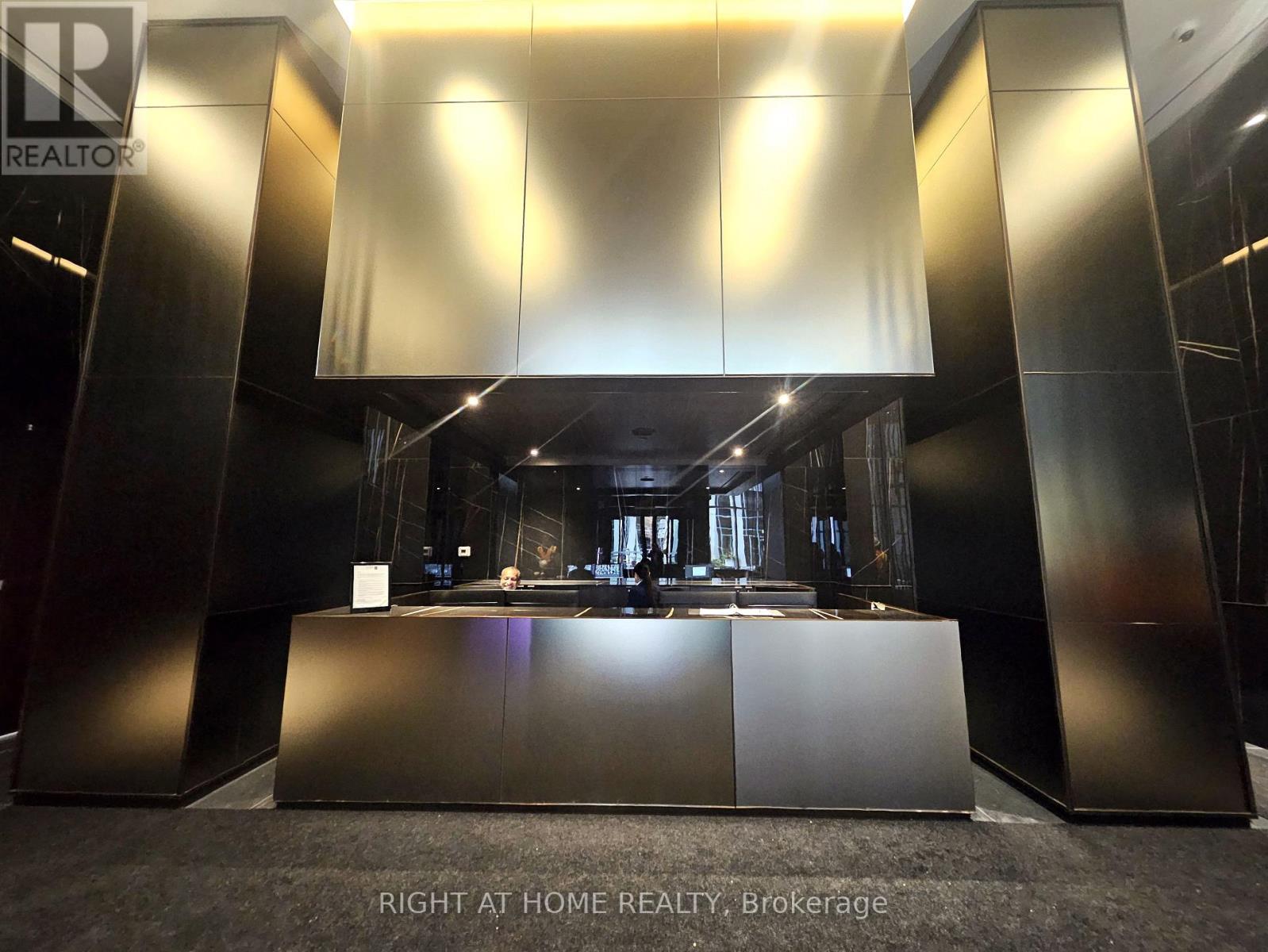 1711 - 11 Yorkville Avenue, Toronto, Ontario  M4W 0B7 - Photo 3 - C12882046