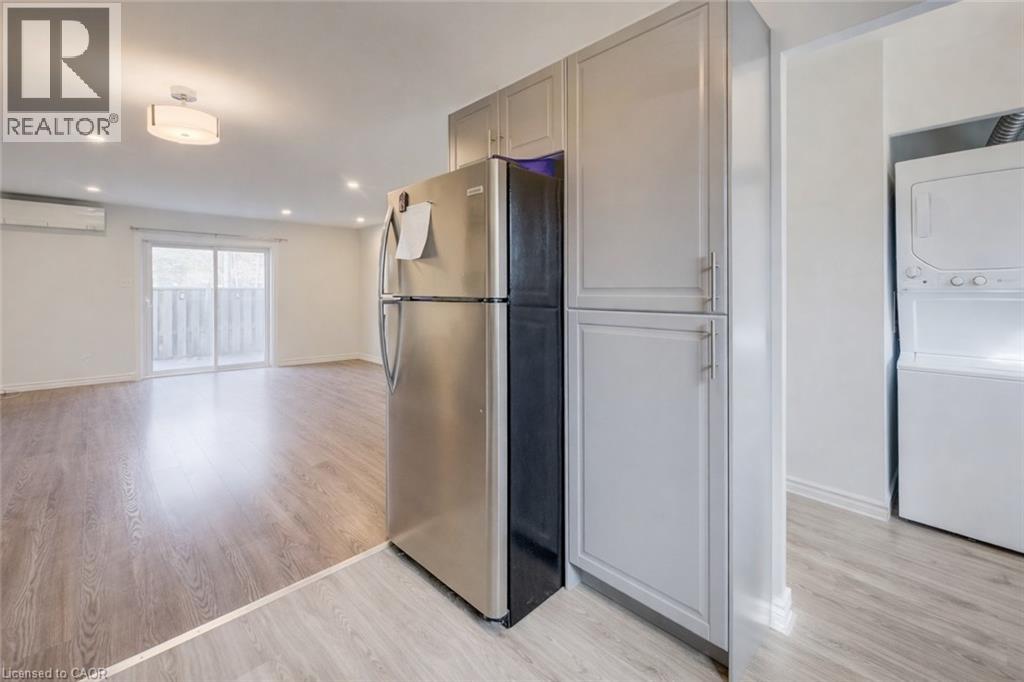 184 Westcourt Place, Waterloo, Ontario  N2L 2R7 - Photo 7 - 40810237