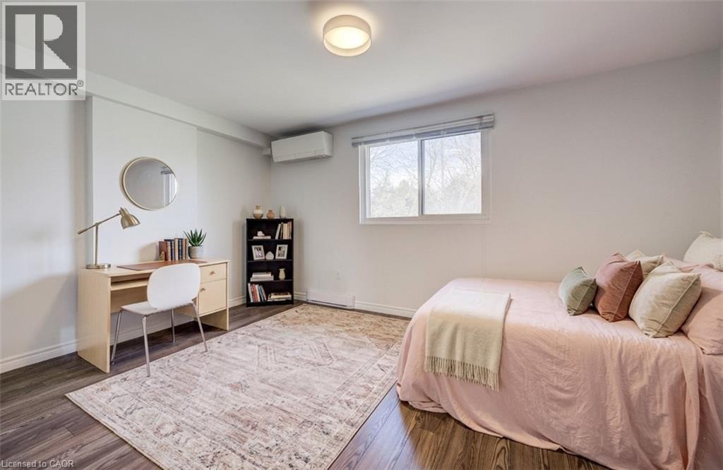 184 Westcourt Place, Waterloo, Ontario  N2L 2R7 - Photo 14 - 40810237