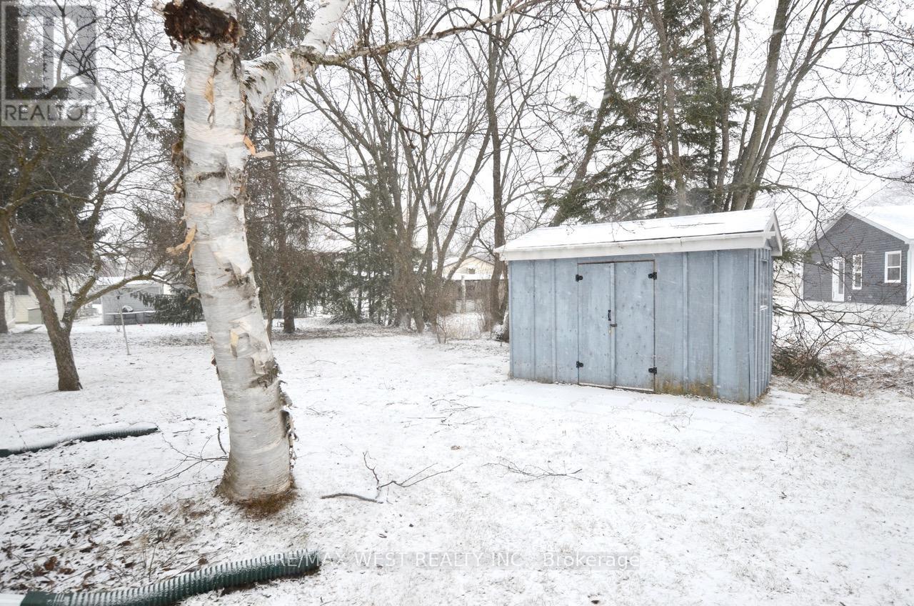 18 Maple Leaf Terrace, Innisfil, Ontario  L0L 1L0 - Photo 14 - N12877030