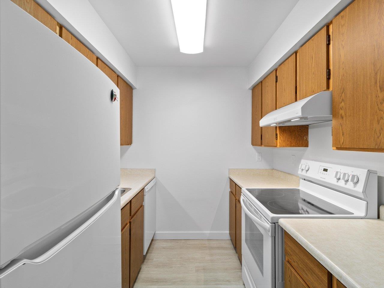 103 17661 58a Avenue, Surrey, British Columbia V3S 1N4 - Photo 6 - R3097052