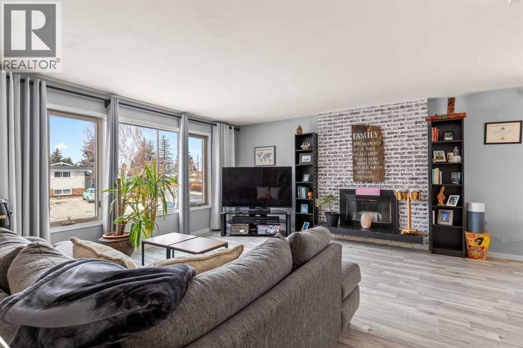 436 Queen Charlotte Road Se, Calgary, Alberta  T2H 4H7 - Photo 11 - A2293139