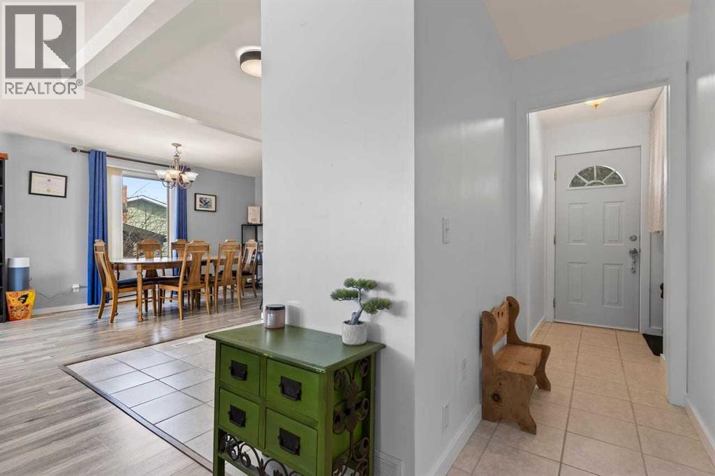 436 Queen Charlotte Road Se, Calgary, Alberta  T2H 4H7 - Photo 24 - A2293139