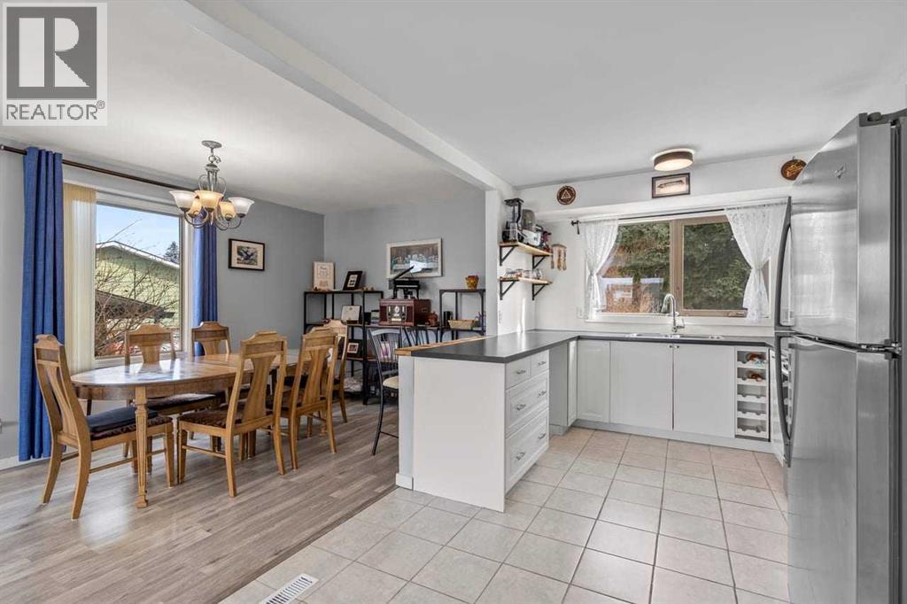 436 Queen Charlotte Road Se, Calgary, Alberta  T2H 4H7 - Photo 6 - A2293139