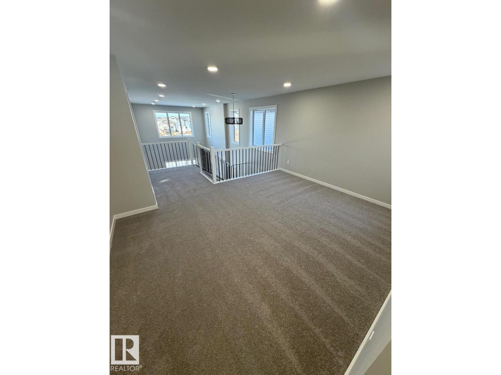 2334 Egret Wy Nw, Edmonton, Alberta  T6M 3G8 - Photo 11 - E4477439