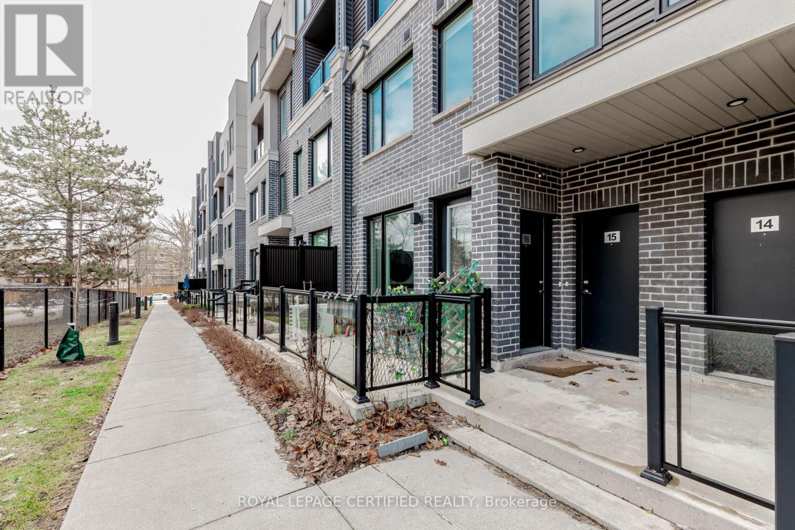 16 - 3483 Widdecombe Way, Mississauga, Ontario  L5L 0B8 - Photo 3 - W12881880