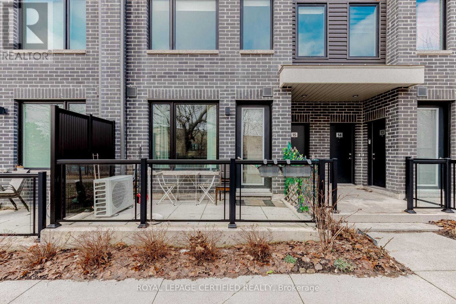 16 - 3483 Widdecombe Way, Mississauga, Ontario  L5L 0B8 - Photo 4 - W12881880