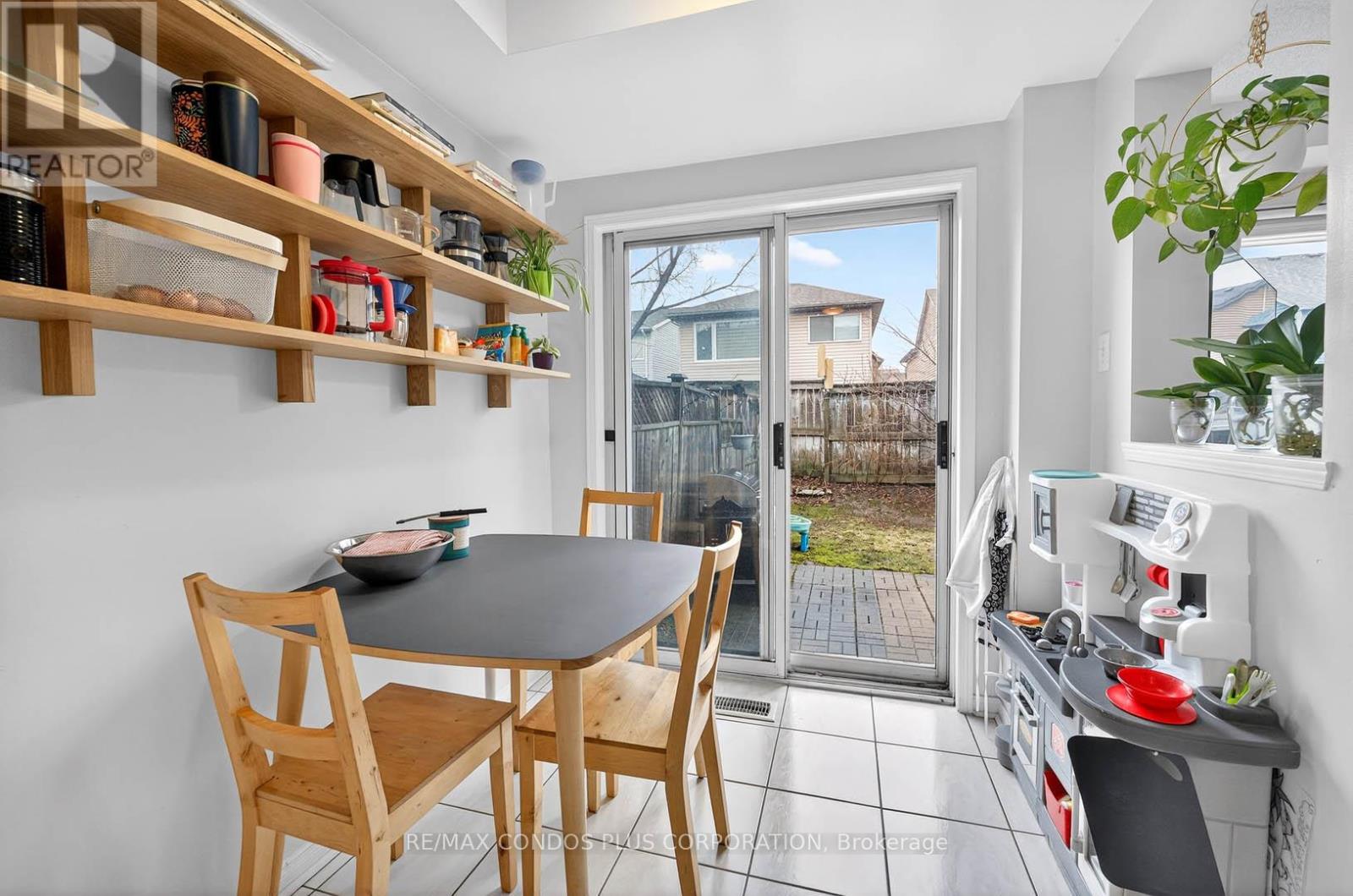 62 - 2945 Thomas Street, Mississauga, Ontario L5M 6C1 - Photo 11 - W12881944