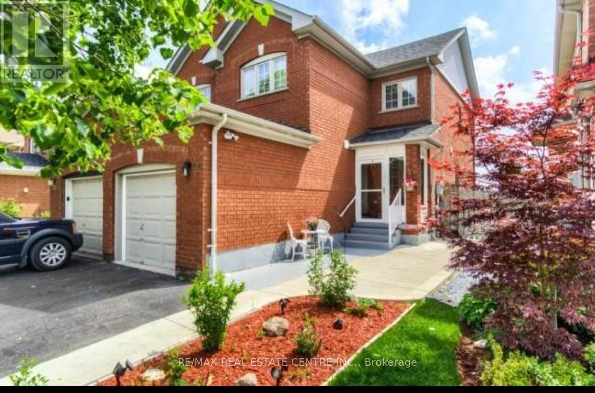 296 PRESSED BRICK DRIVE, Brampton, Ontario