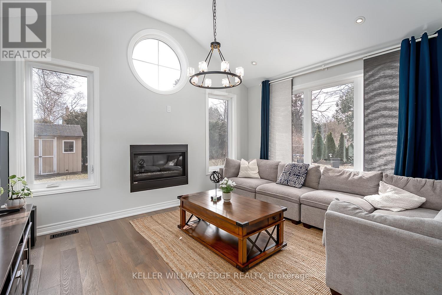 3270 Spruce Avenue, Burlington, Ontario  L7N 1J4 - Photo 16 - W12881988