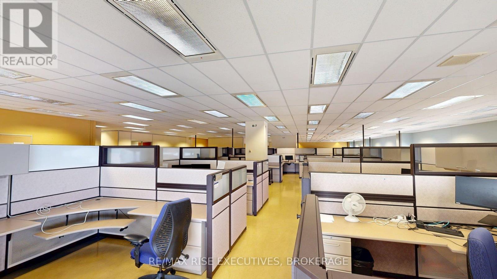 503 - 49 Place D' Armes, Kingston (East Of Sir John A. Blvd), Ontario  K7K 6E1 - Photo 7 - X12805316